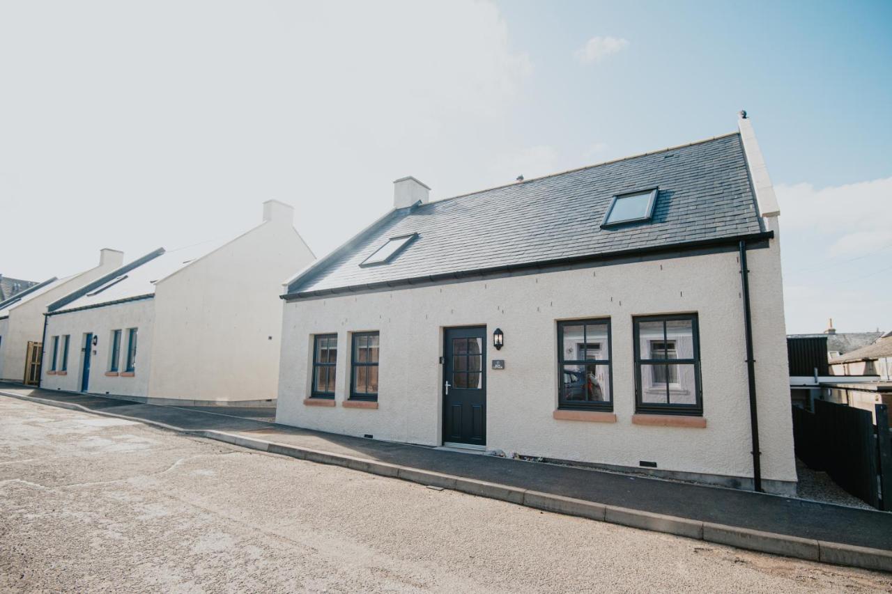The Seafield Arms Hotel Cullen - Self Catering Esterno foto